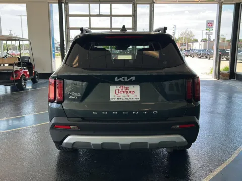 More photos of 2022 Kia Sorento X-Line EX at Pat Clemons Inc., IA