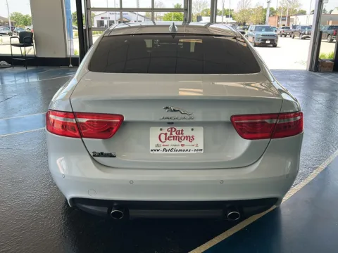 More photos of 2017 Jaguar XE 35t First Edition at Pat Clemons Inc., IA