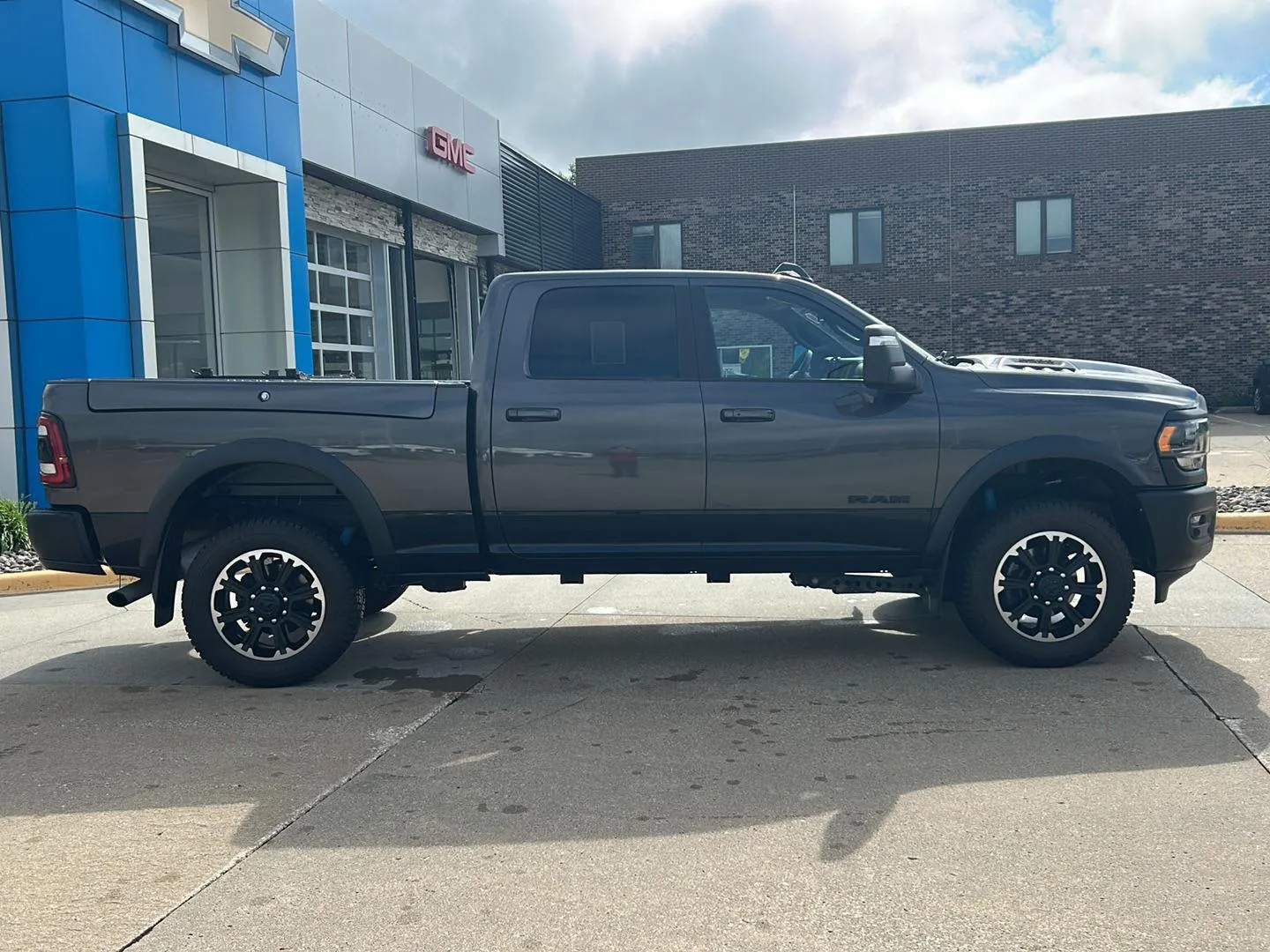 Ram 2500 photo 8