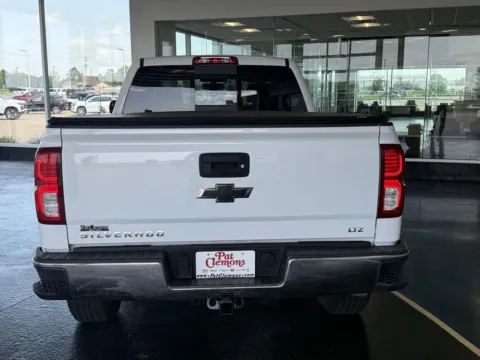 More photos of 2018 Chevrolet Silverado 1500 LTZ at Pat Clemons Inc., IA