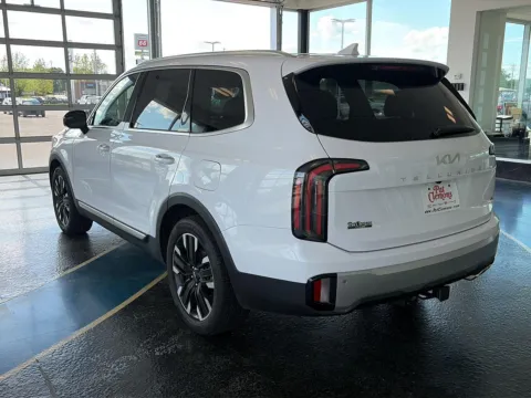 More photos of 2024 Kia Telluride SX-Prestige at Pat Clemons Inc., IA