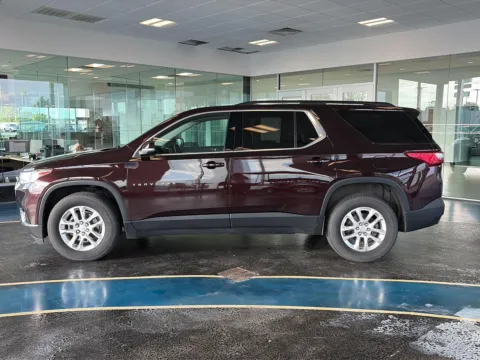 Photos of 2021 CHEVROLET TRAVERSE LT Leather for sale in Boone, IA at Pat Clemons Inc.