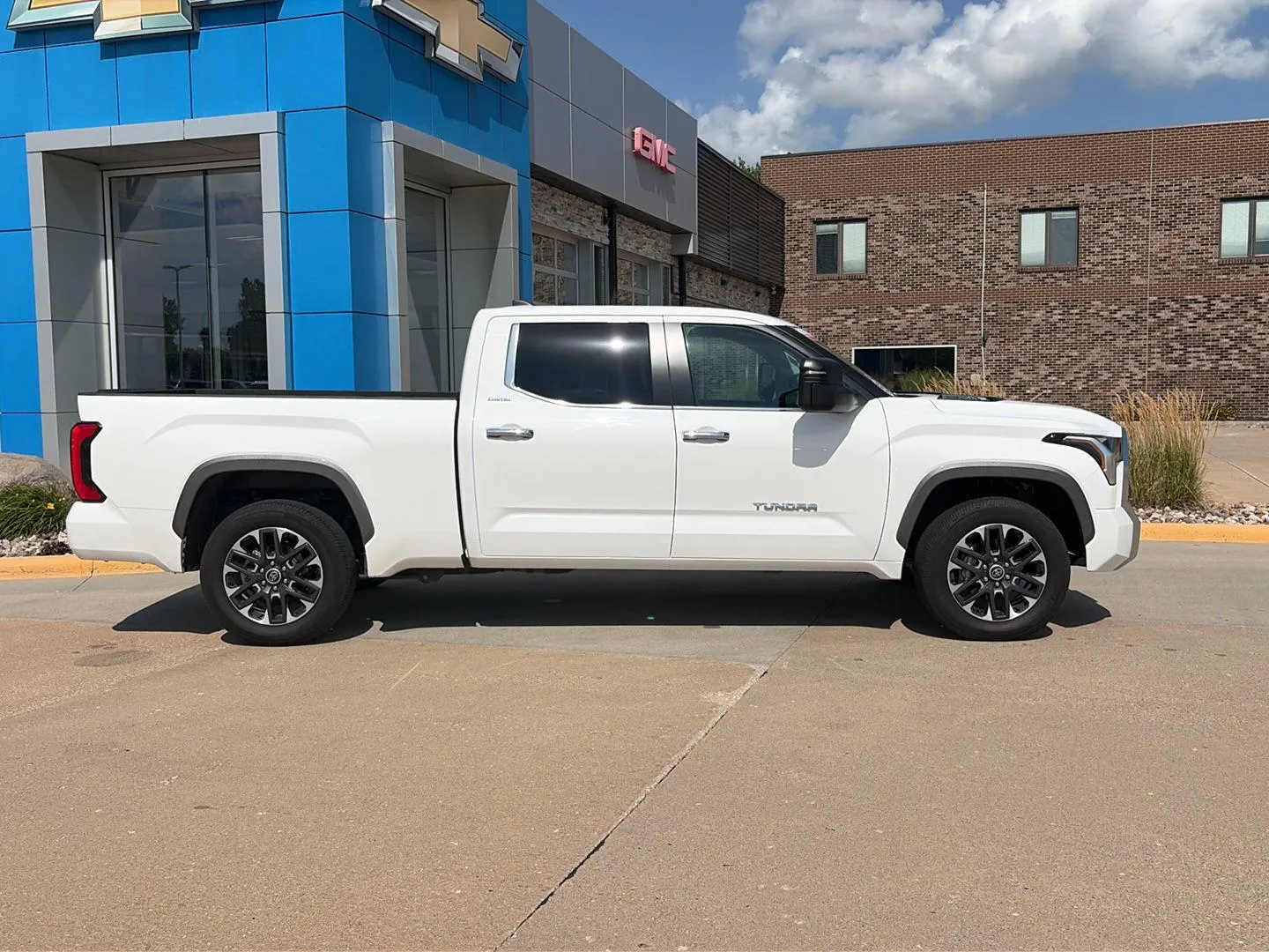 Toyota Tundra photo 6