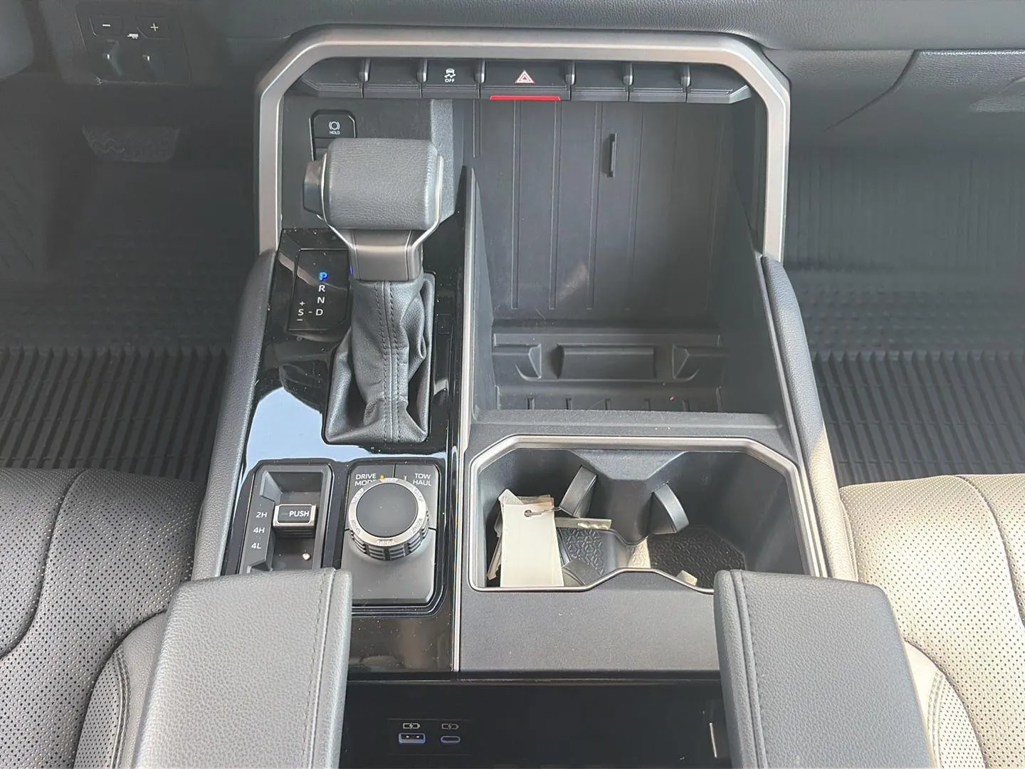 Toyota Tundra photo 11