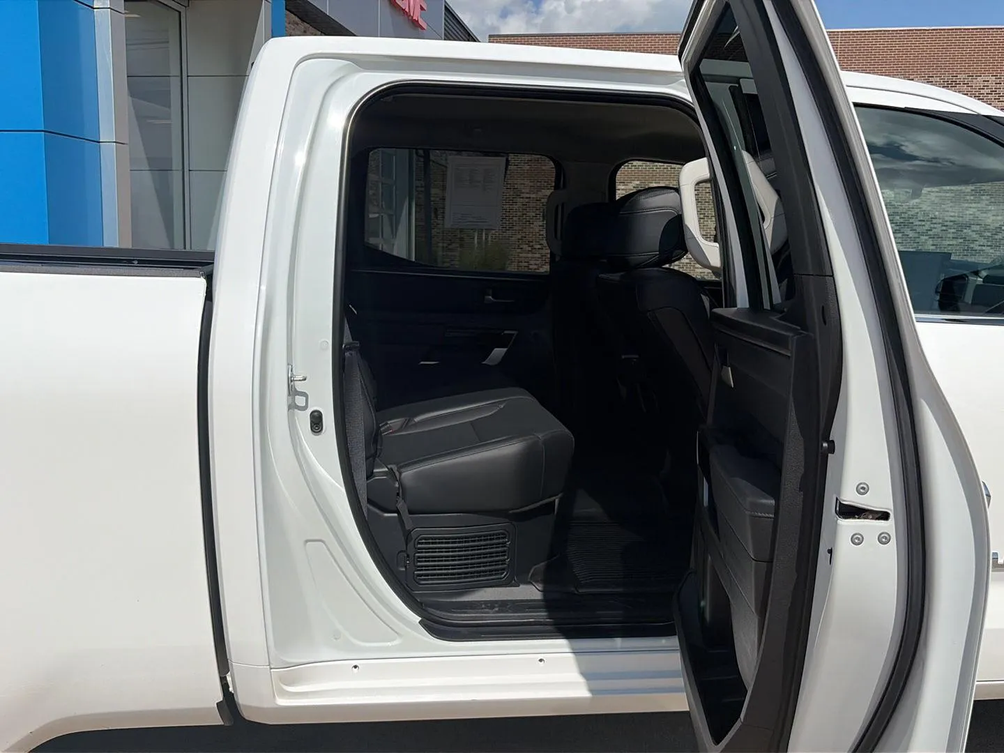 Toyota Tundra photo 17