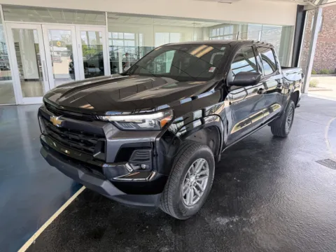 Black 2025 Chevrolet Colorado 4WD LT for sale in Boone, IA