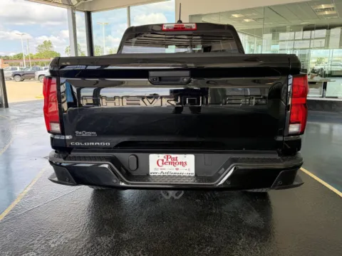 More photos of 2025 Chevrolet Colorado 4WD LT at Pat Clemons Inc., IA