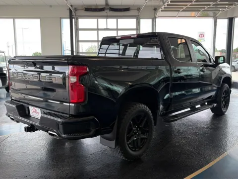 More photos of 2021 Chevrolet Silverado 1500 LT Trail Boss at Pat Clemons Inc., IA