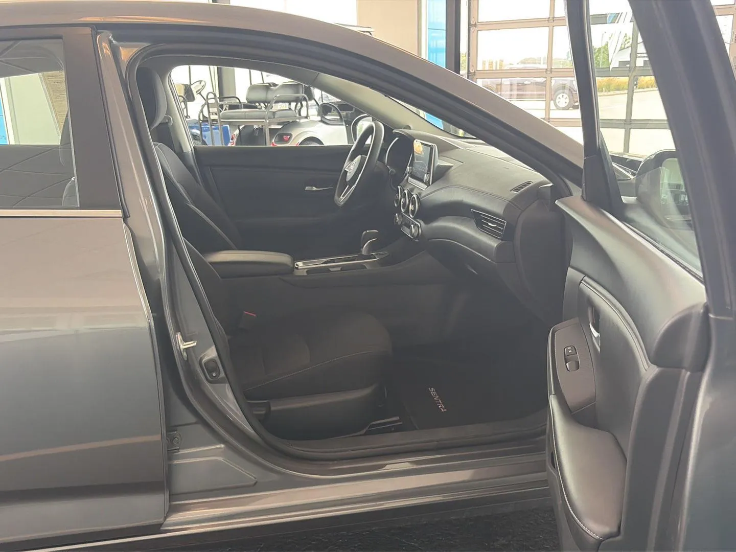 Nissan Sentra photo 24