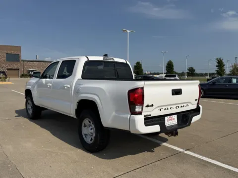 More photos of 2022 Toyota Tacoma SR V6 at Pat Clemons Inc., IA