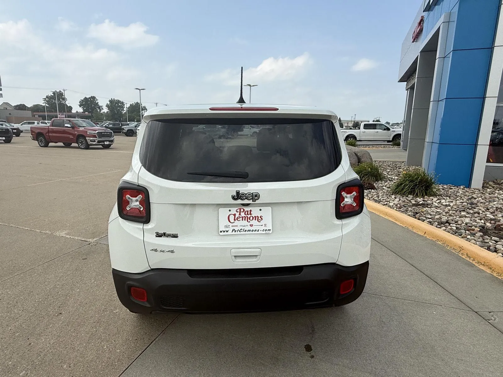 Jeep Renegade photo 4