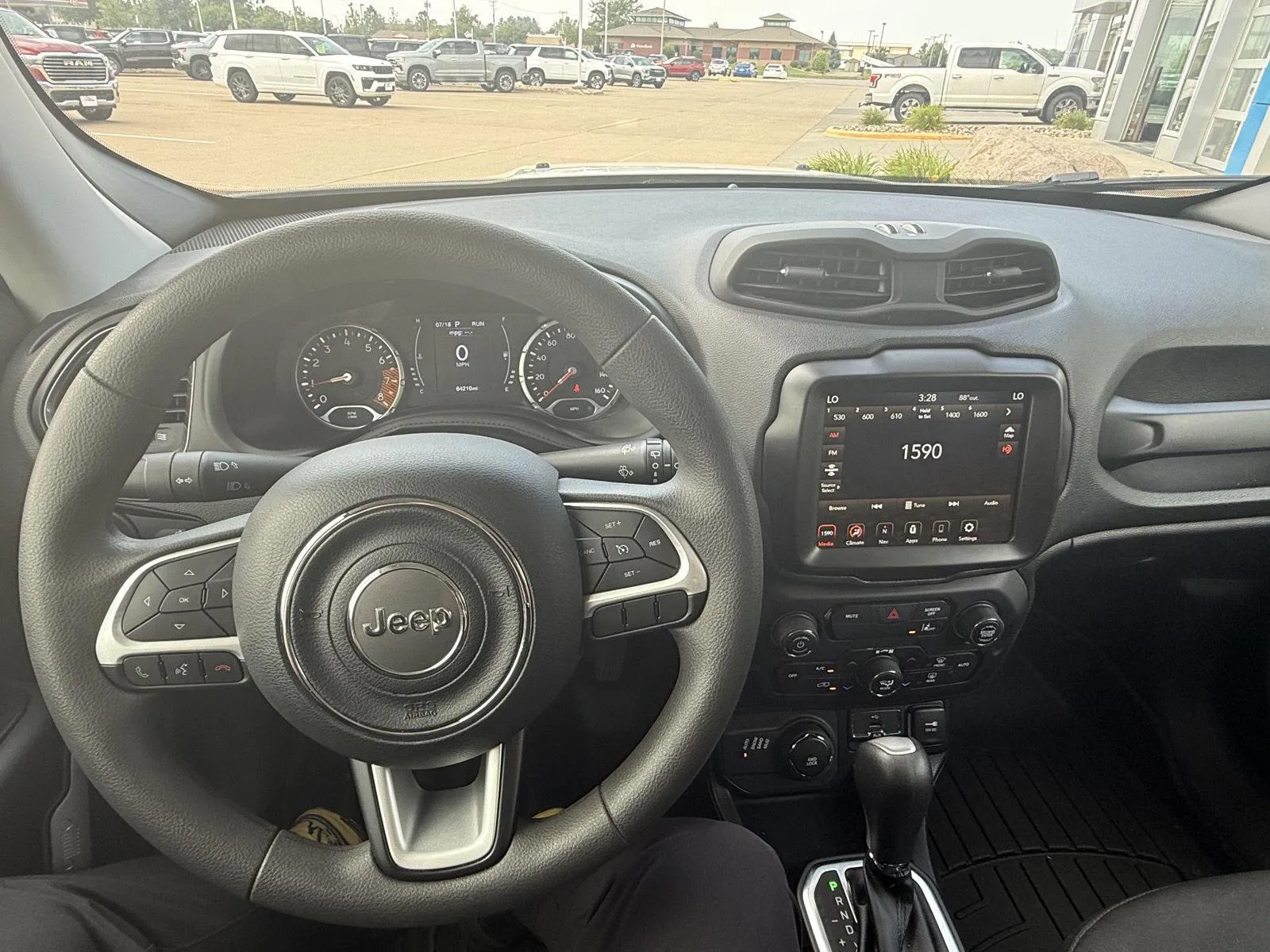 Jeep Renegade photo 10