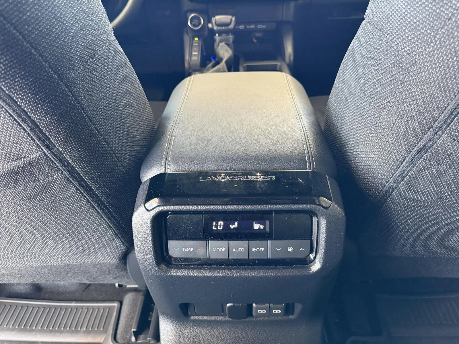 Toyota Land Cruiser photo 24