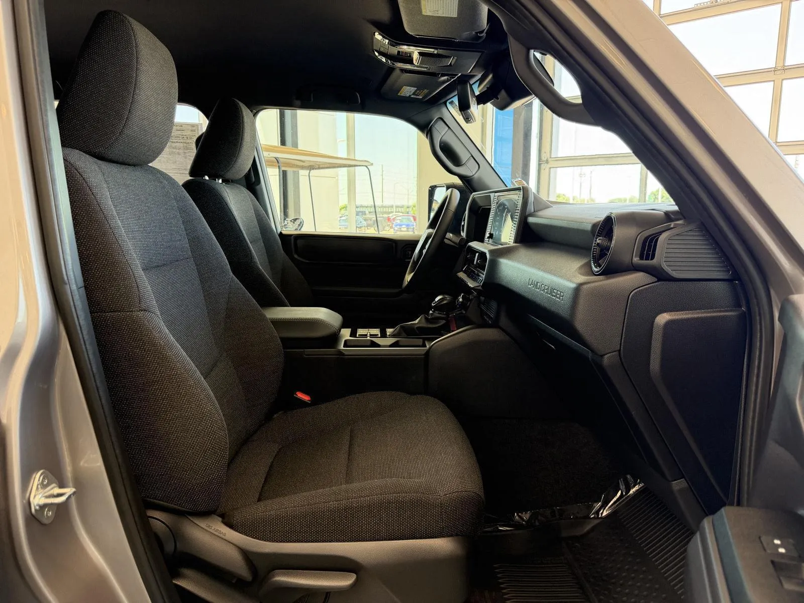 Toyota Land Cruiser photo 16