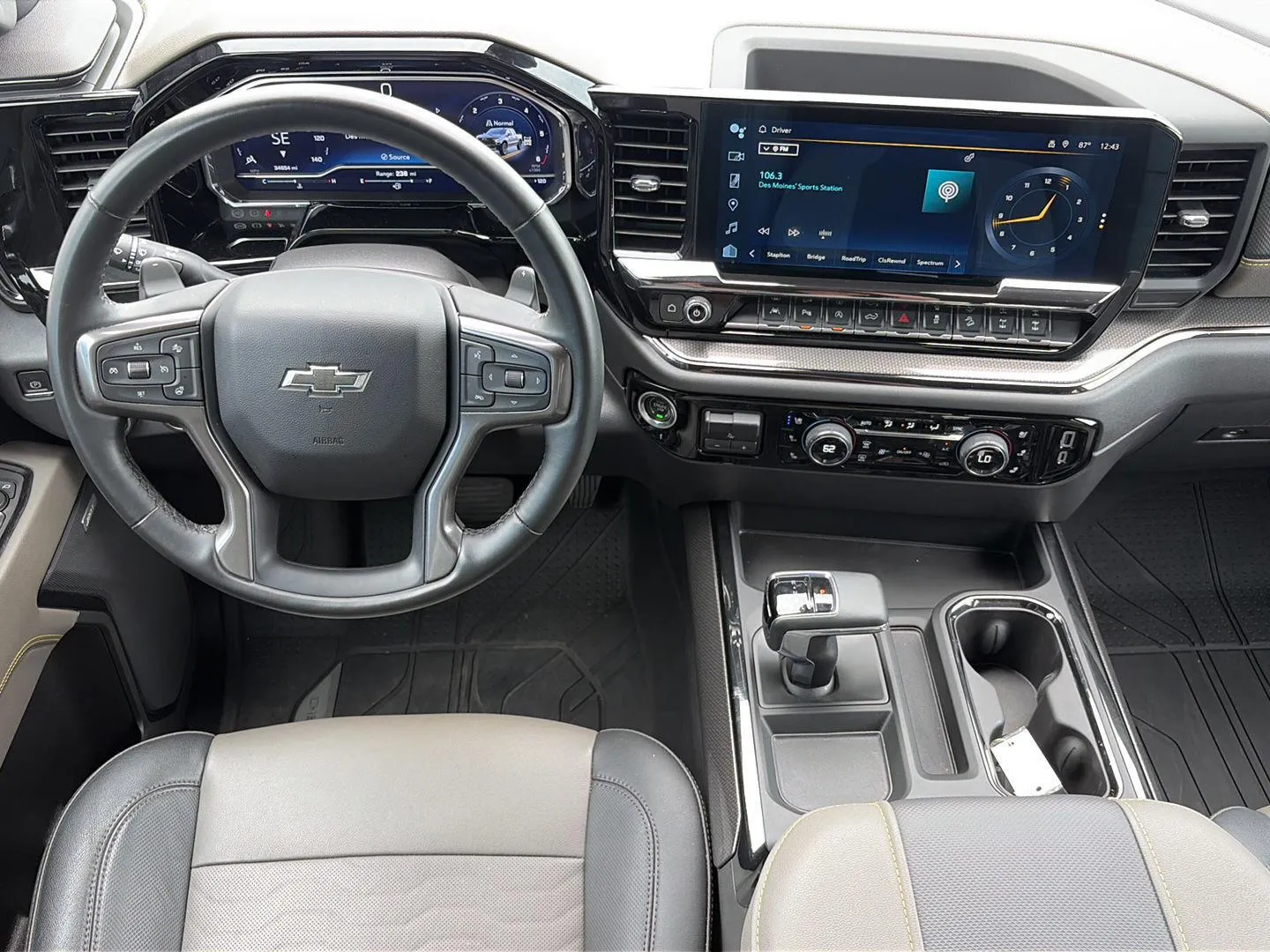 Chevrolet Silverado photo 10