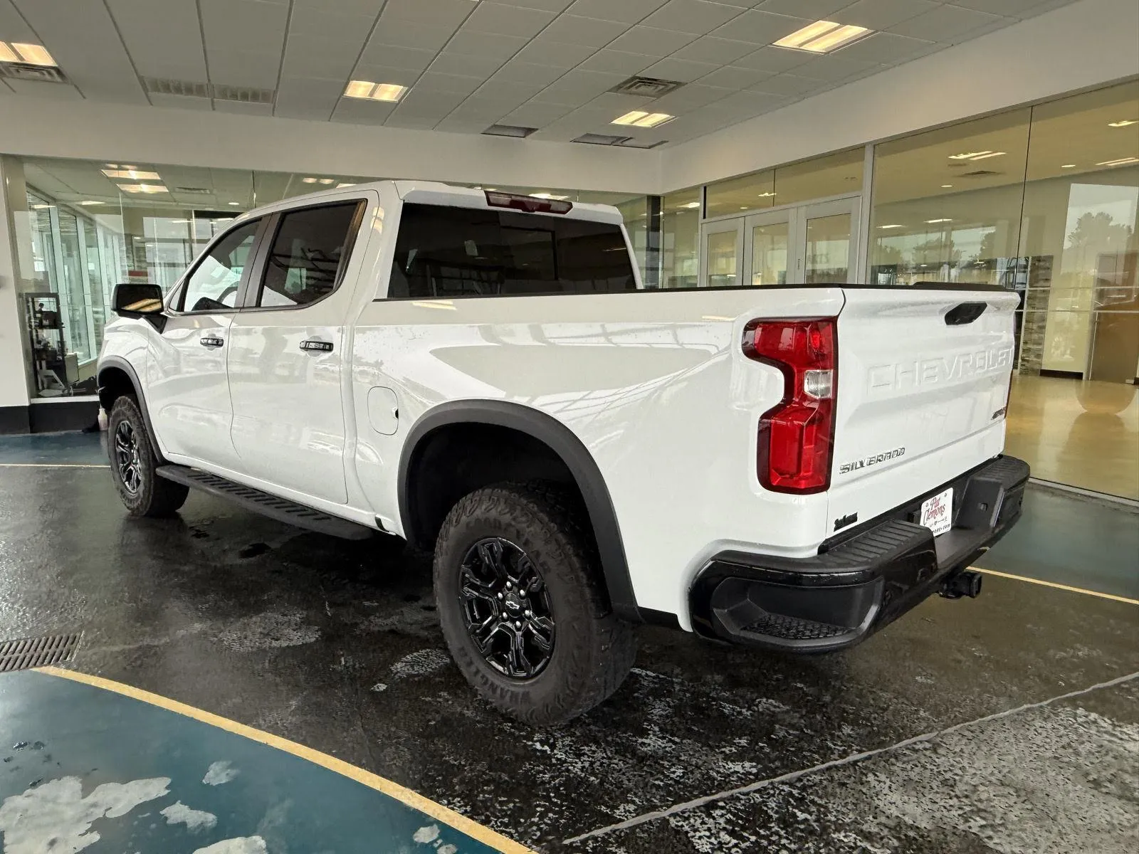 Chevrolet Silverado photo 23