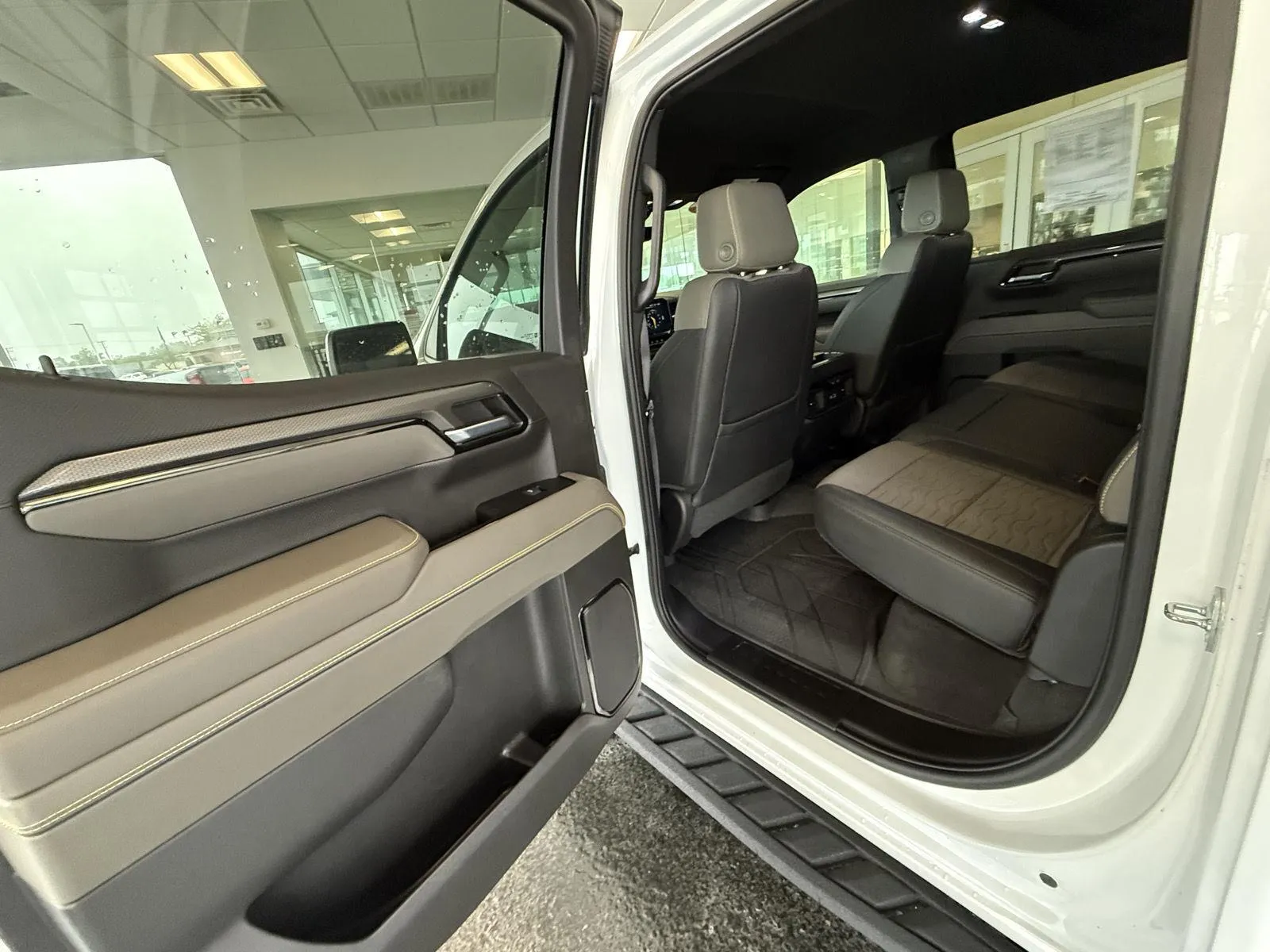 Chevrolet Silverado photo 31