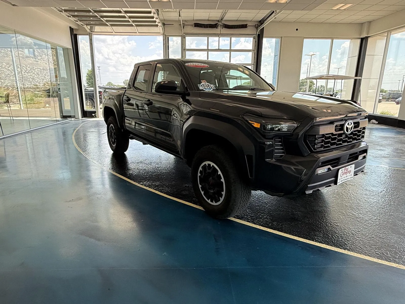 Toyota Tacoma photo 7