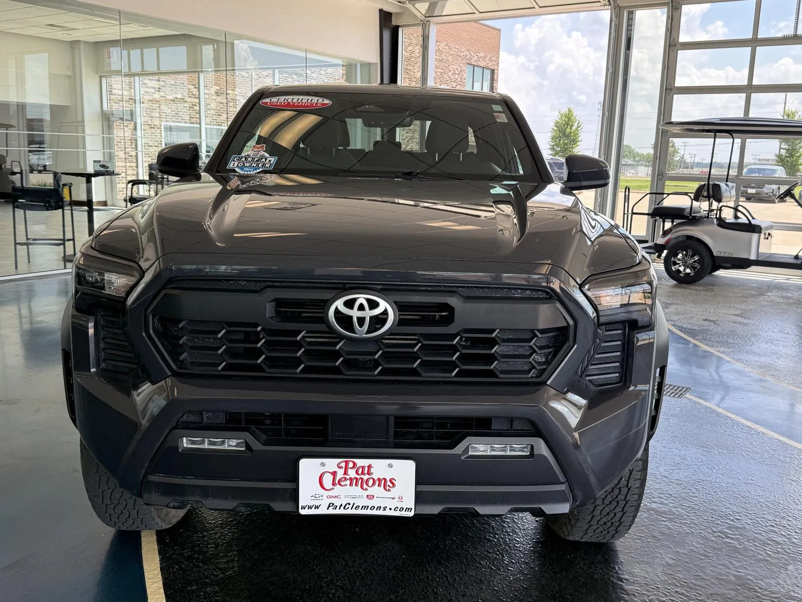 Toyota Tacoma photo 8