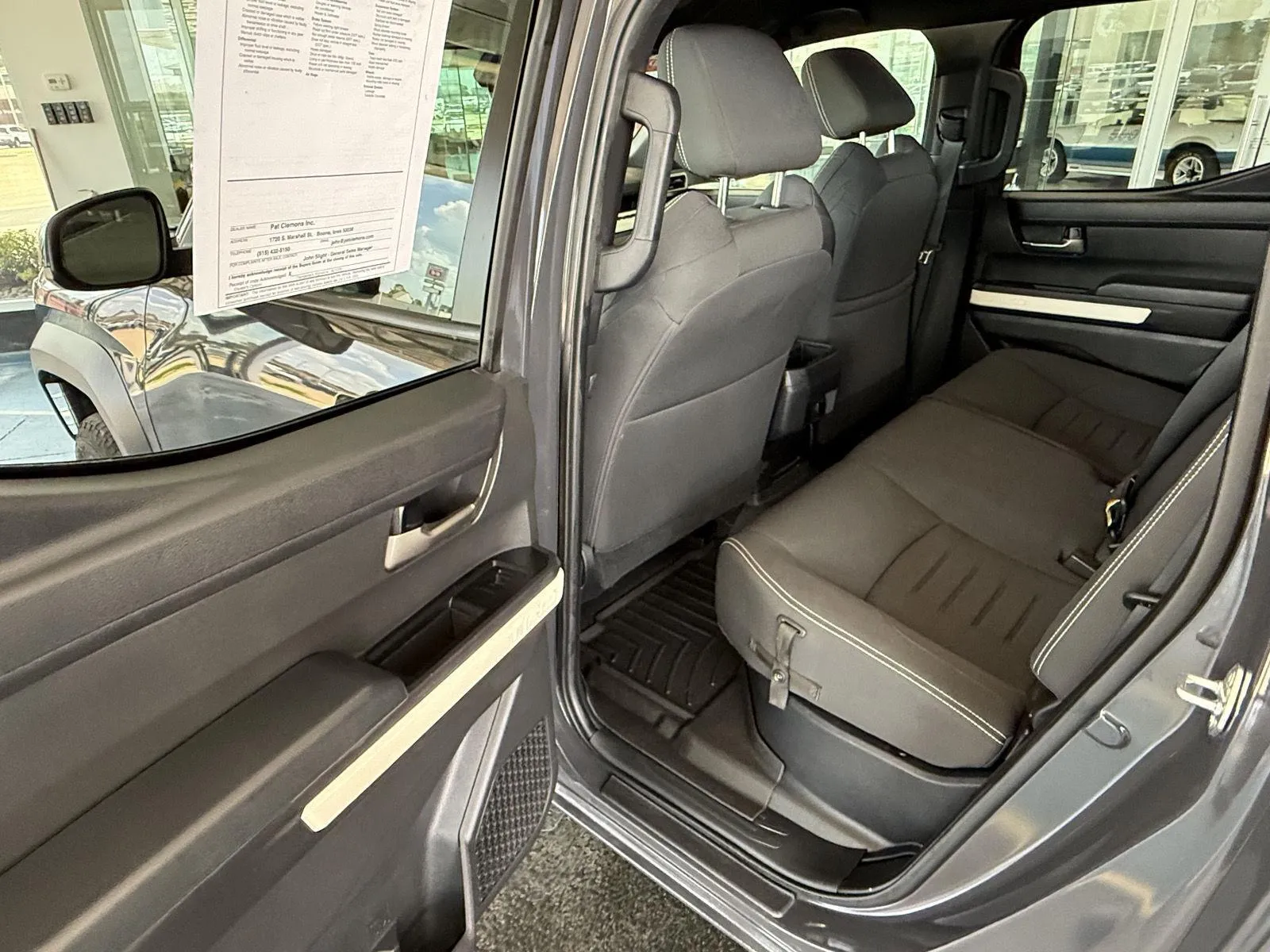 Toyota Tacoma photo 12