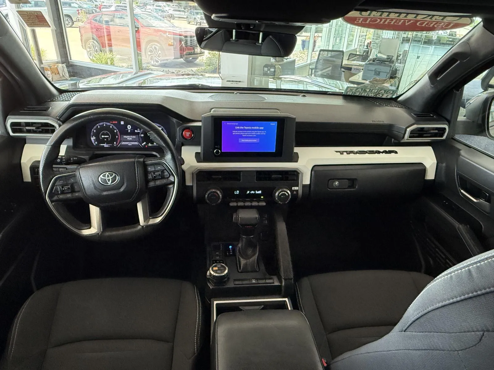 Toyota Tacoma photo 13