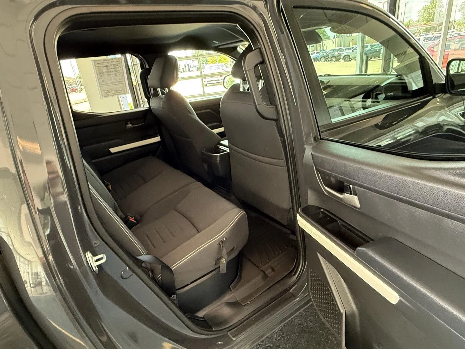 Toyota Tacoma photo 15