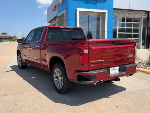 More photos of 2019 Chevrolet Silverado 1500 High Country at Pat Clemons Inc., IA