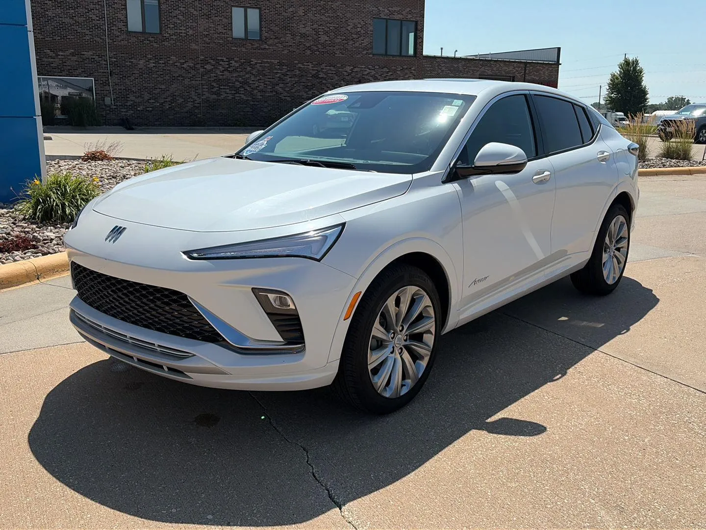 White 2024 Buick Envista Avenir for sale in Boone, IA