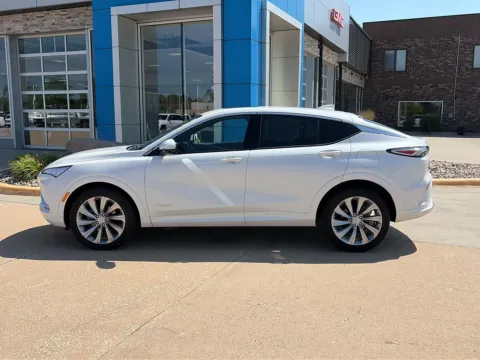 Photos of 2024 Buick Envista Avenir for sale in Boone, IA at Pat Clemons Inc.