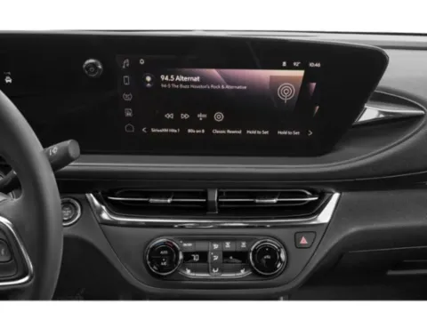 More photos of 2024 Buick Envista Avenir at Pat Clemons Inc., IA