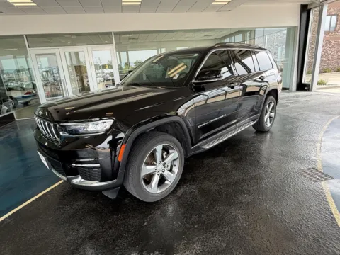 Black 2021 Jeep Grand Cherokee L Limited for sale in Boone, IA