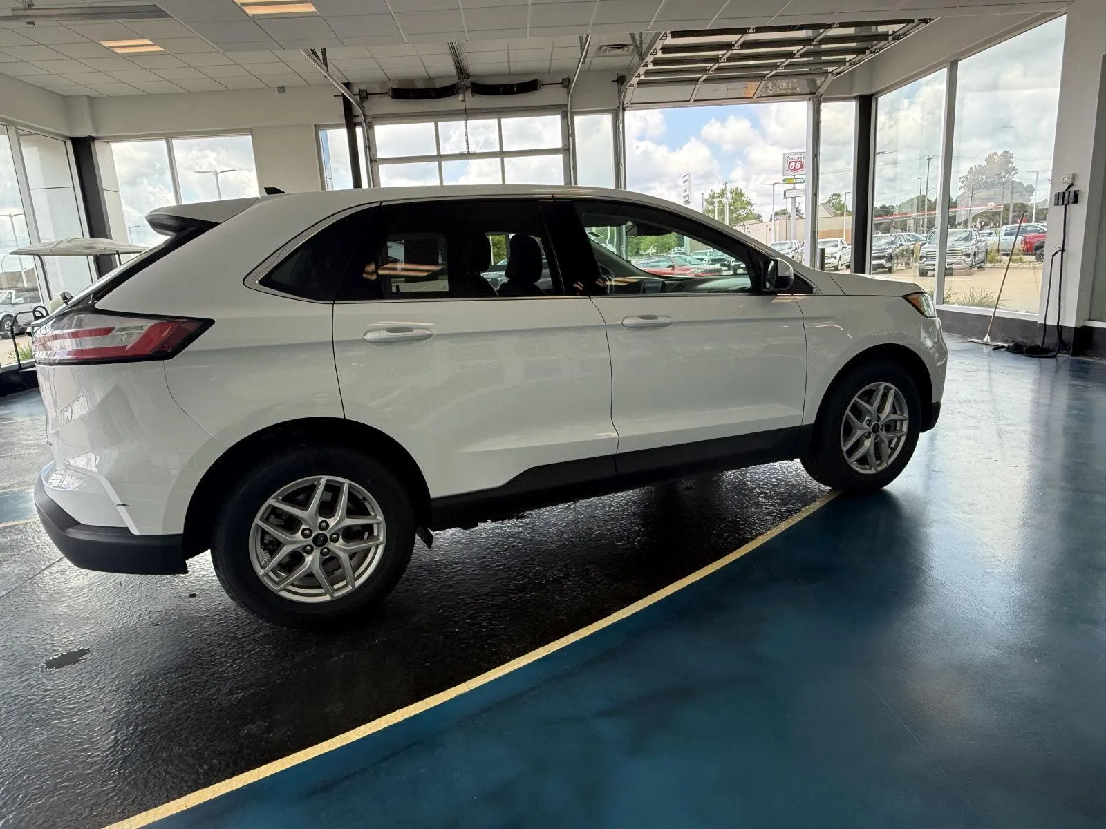 Ford Edge photo 6