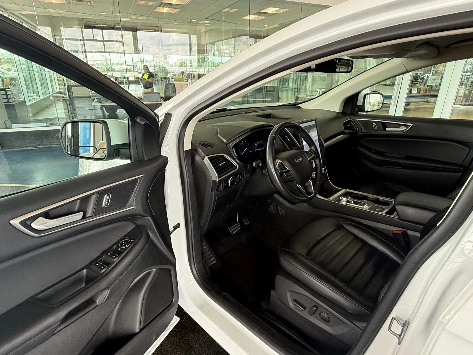 Ford Edge photo 10