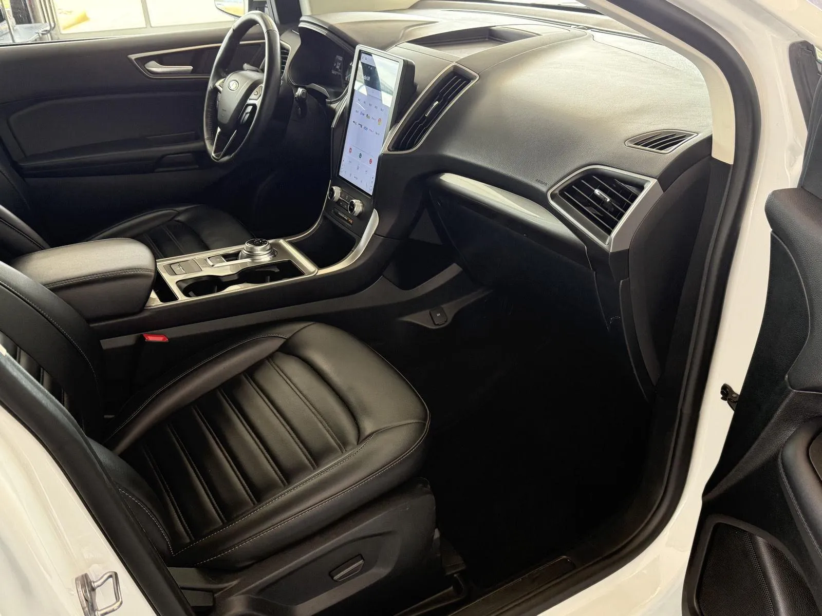 Ford Edge photo 16