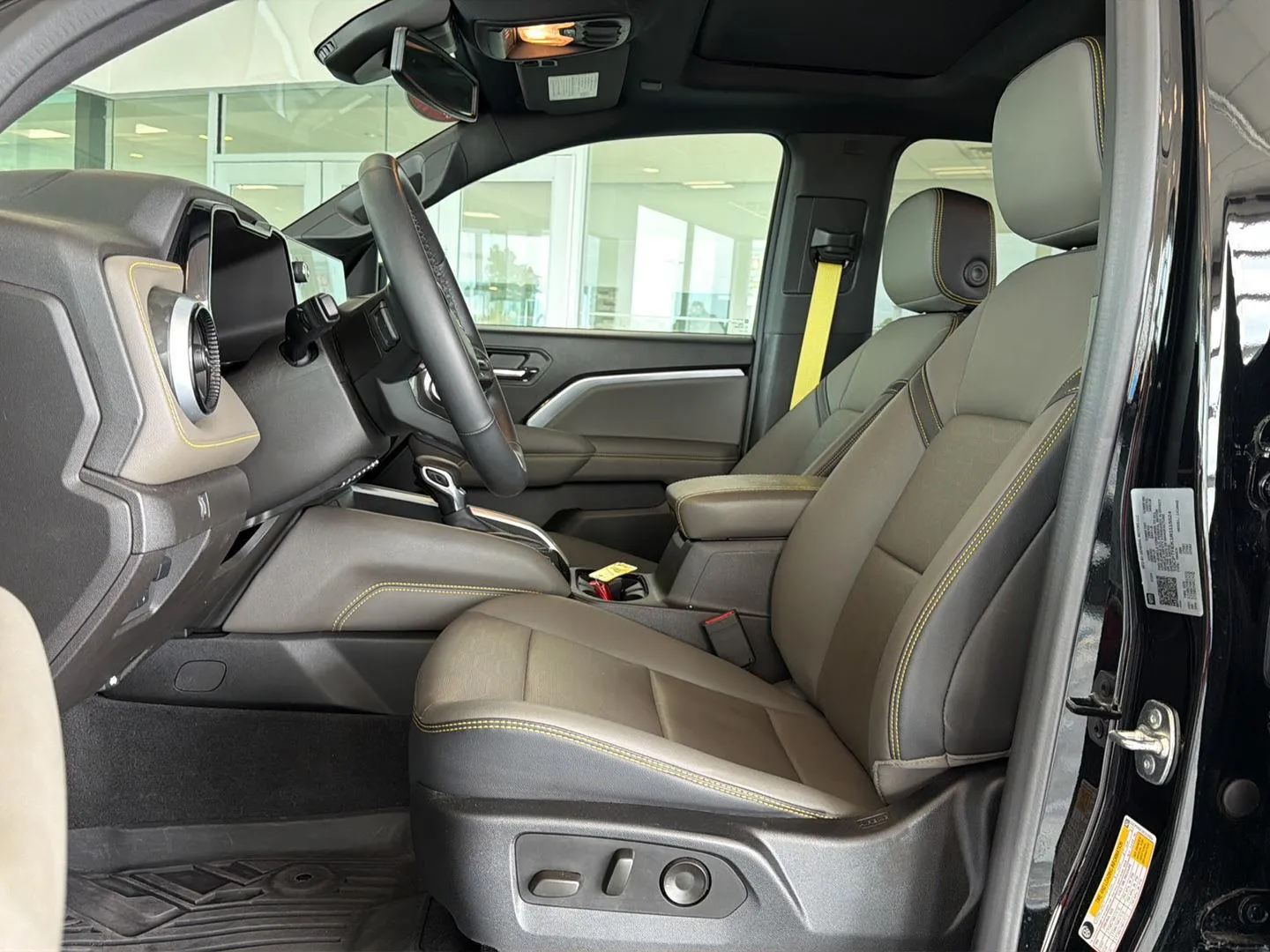 Chevrolet Colorado photo 11
