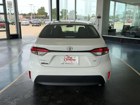 More photos of 2024 Toyota Corolla LE at Pat Clemons Inc., IA