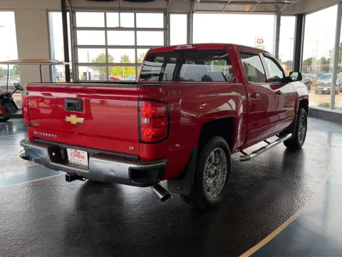 More photos of 2018 Chevrolet Silverado 1500 LT at Pat Clemons Inc., IA