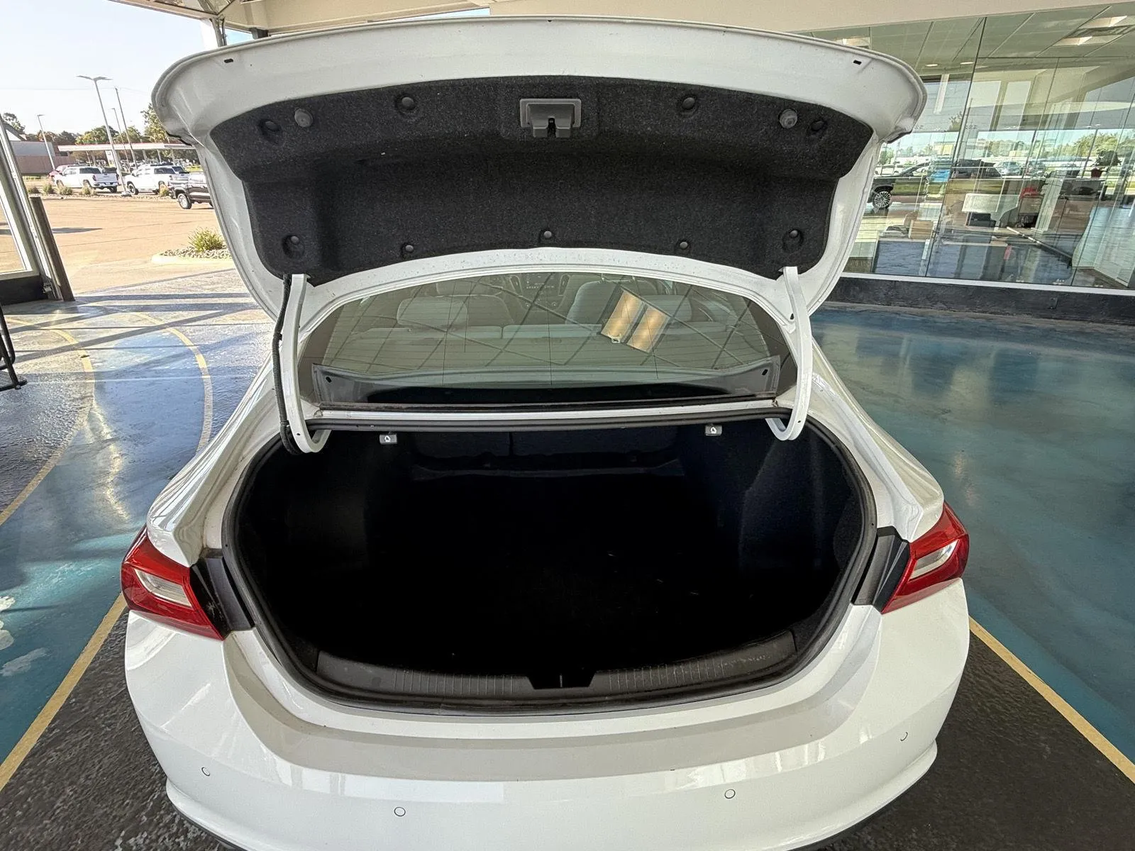 2025 Chevrolet Malibu LT photo 14