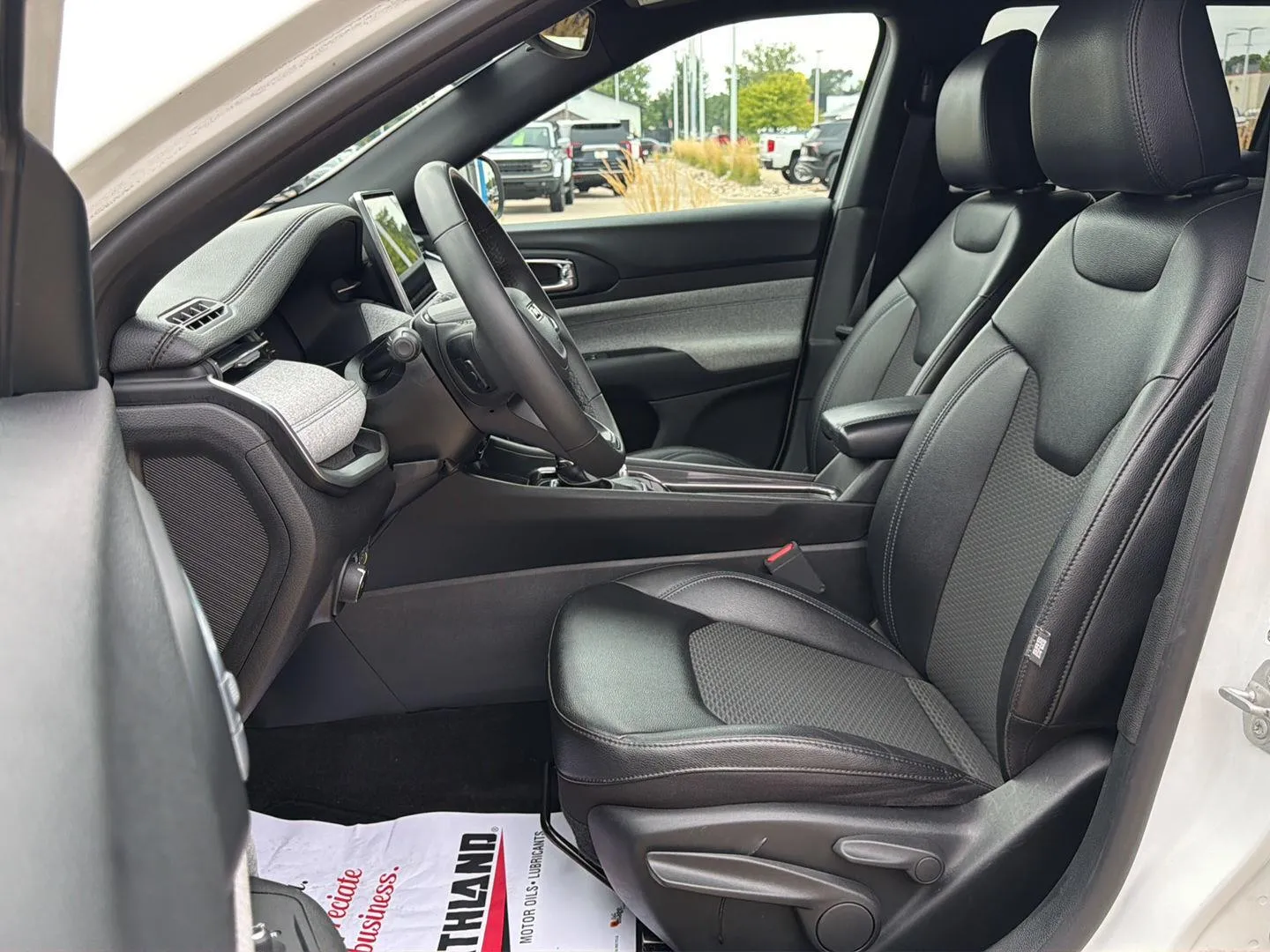 Jeep Compass photo 9