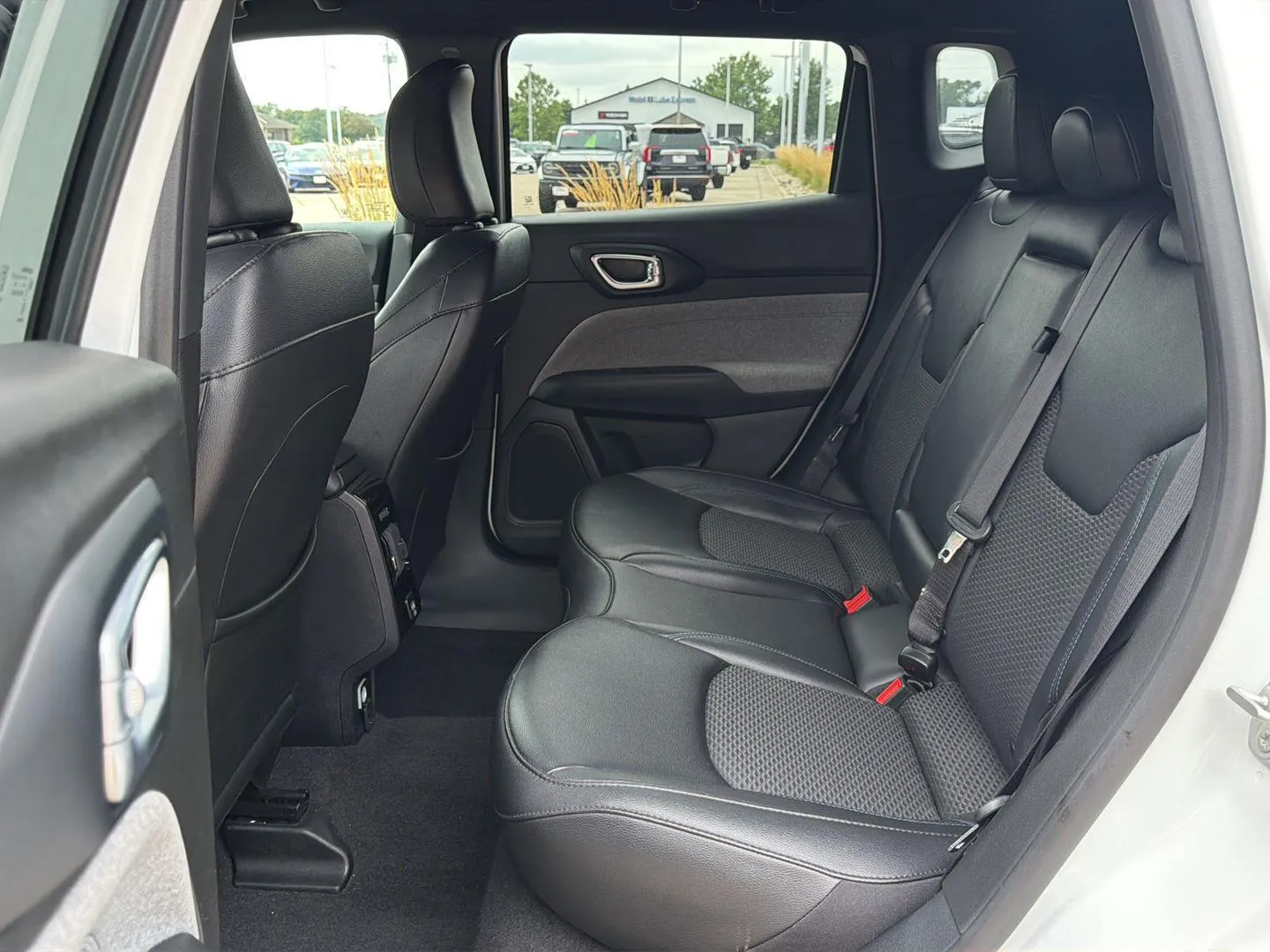 Jeep Compass photo 10