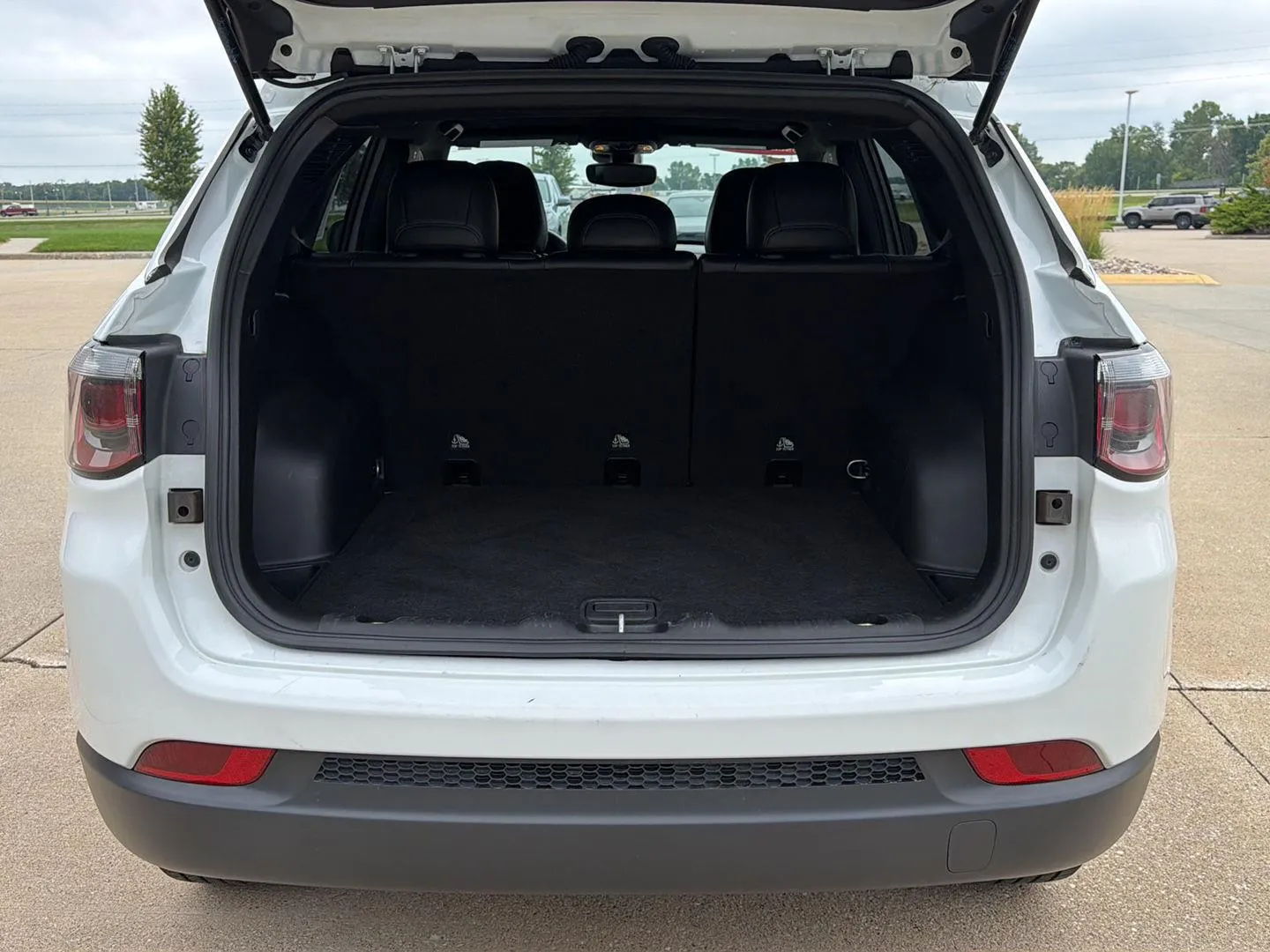 Jeep Compass photo 11