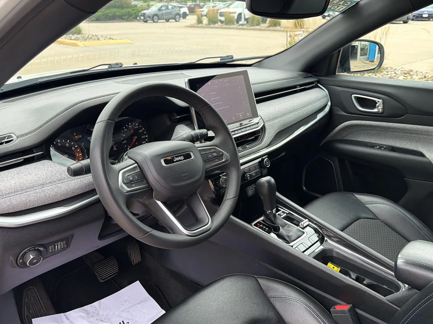 Jeep Compass photo 14