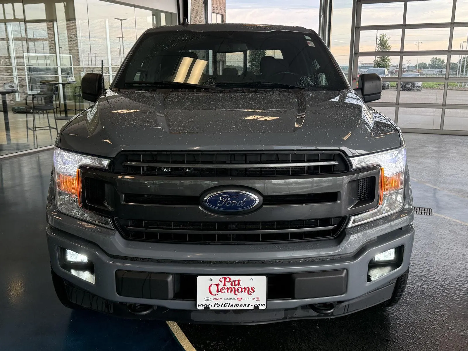 Ford F-150 photo 8
