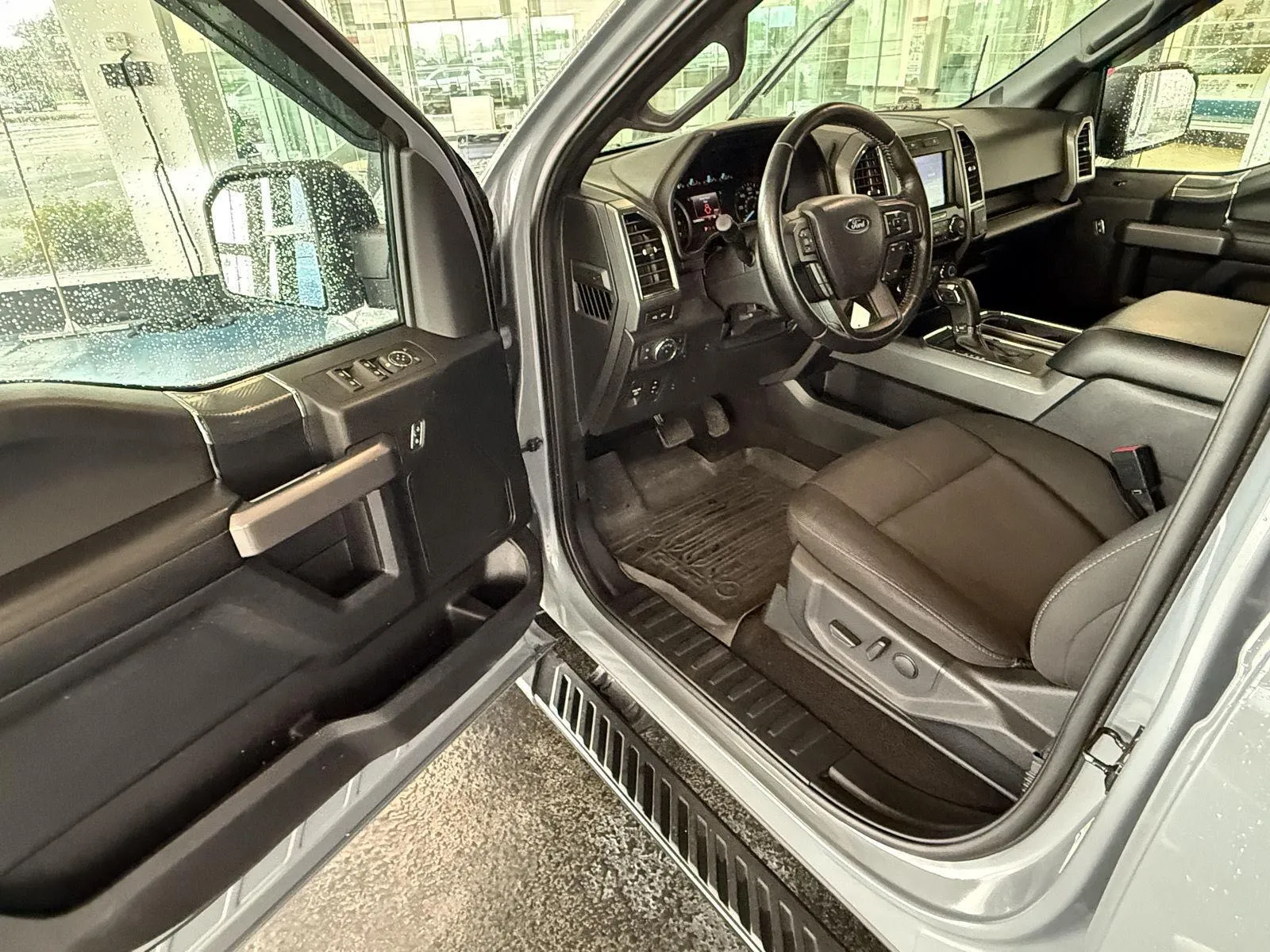 Ford F-150 photo 9
