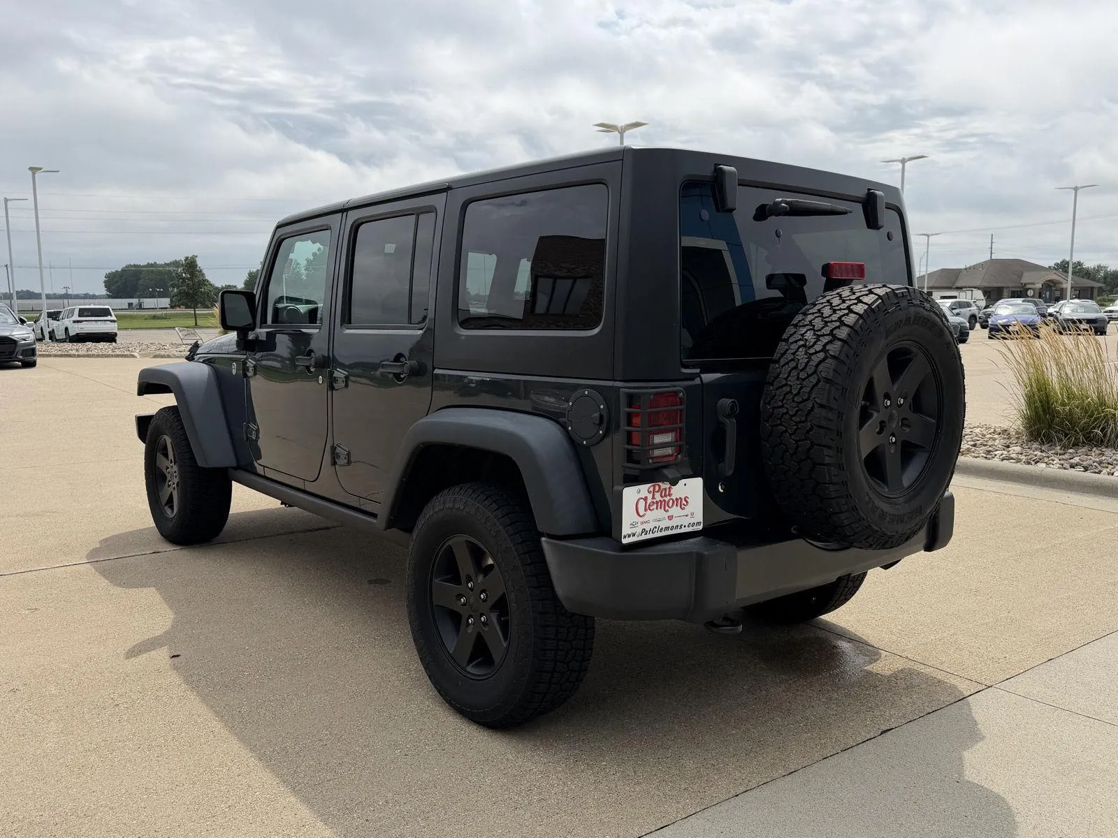 Jeep Wrangler photo 3