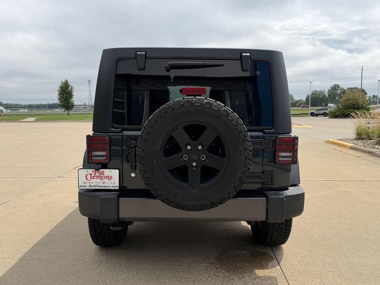 Jeep Wrangler photo 4