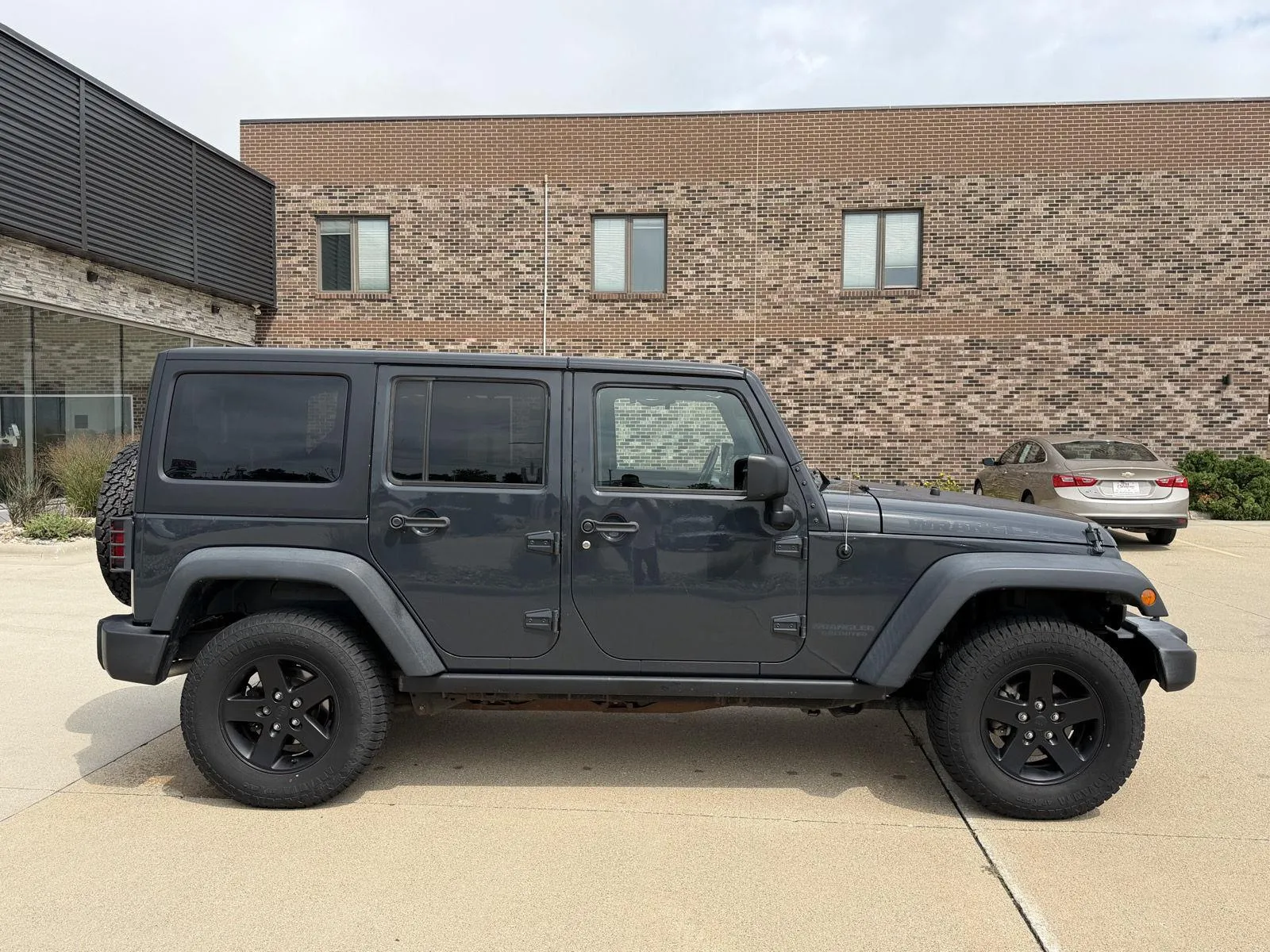 Jeep Wrangler photo 6