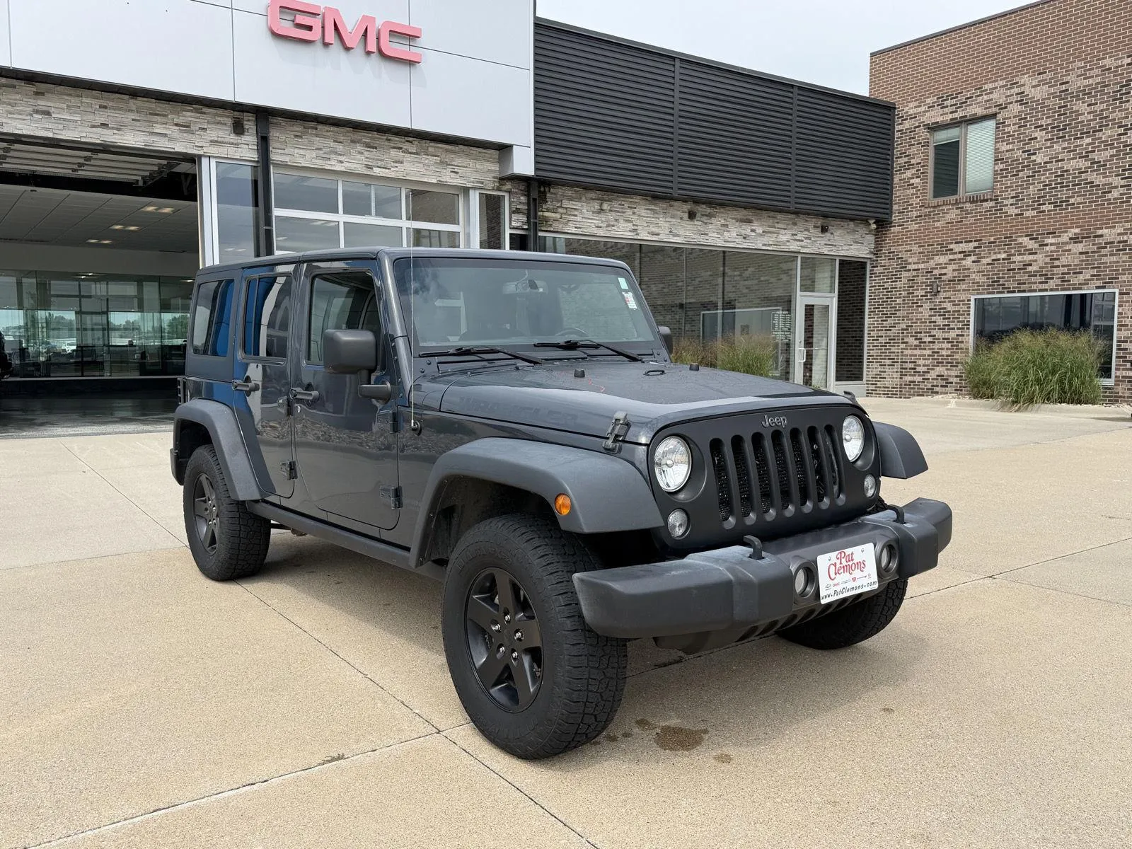 Jeep Wrangler photo 7