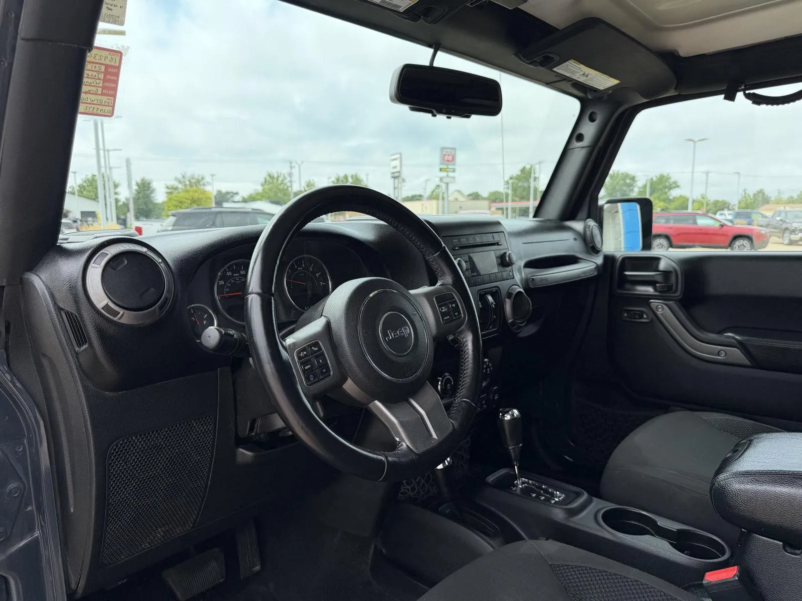 Jeep Wrangler photo 14