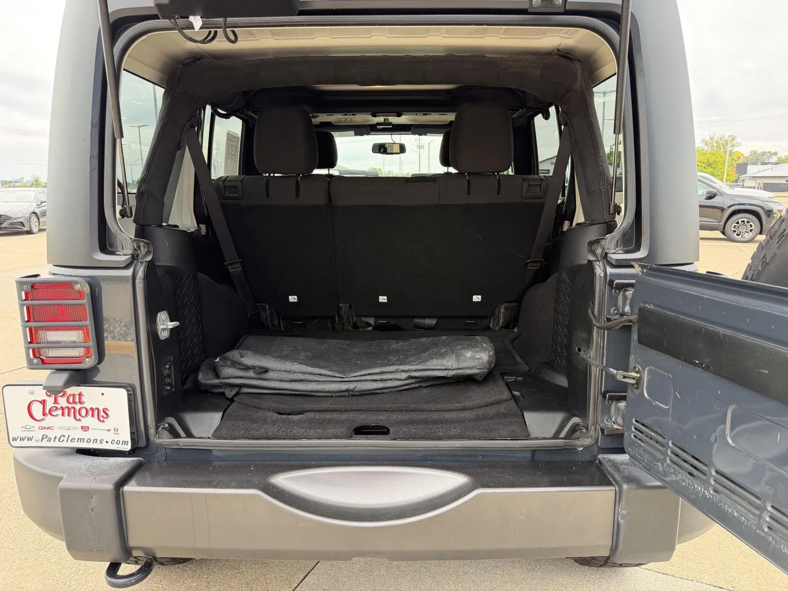 Jeep Wrangler photo 20